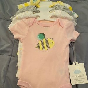 NWT 4 pack of onesies